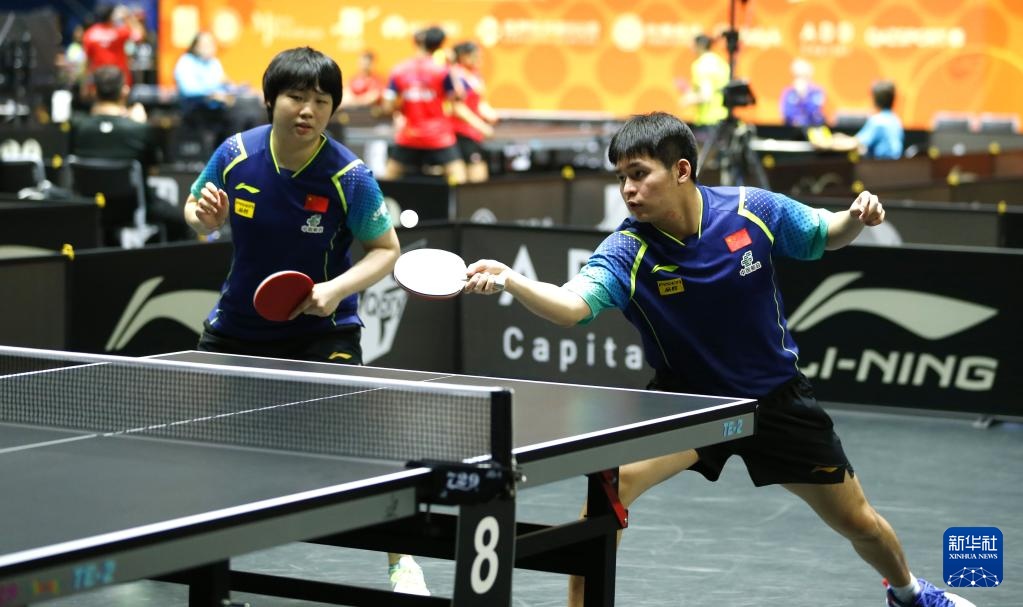 前场攻击手 前场攻击手