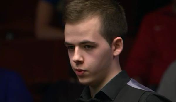 当他宣布首 当他宣布首