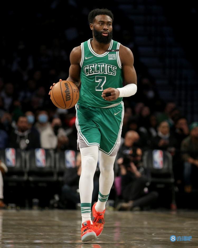 因此获得更 因此获得更